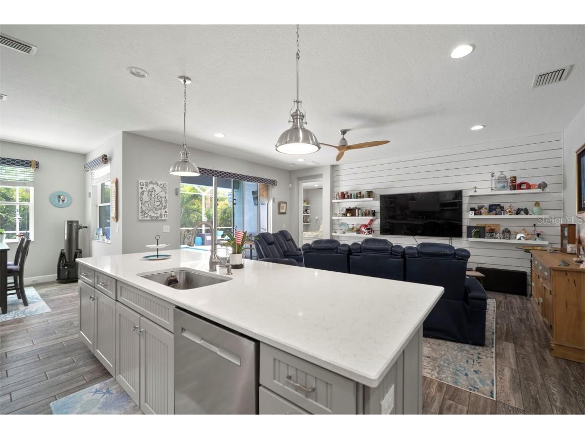 5125 Admiral Pointe Drive Apollo Beach FL 33572 TB8424462 image21