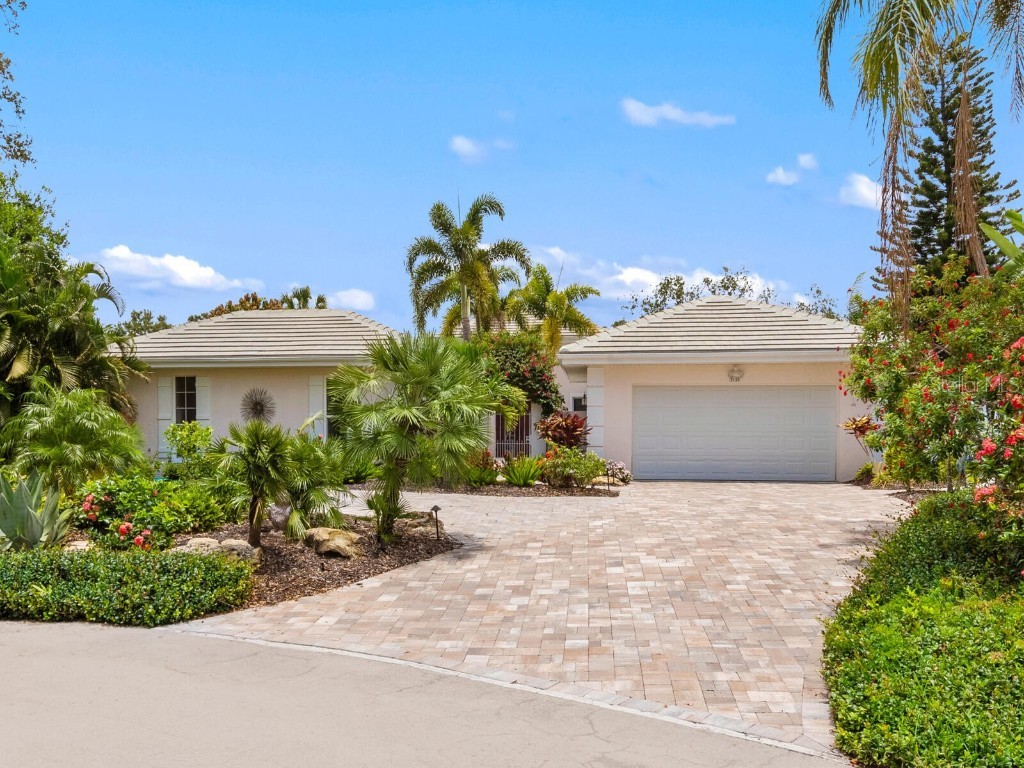 5125 Flicker Field Circle Sarasota FL 34231 A4575106 image1