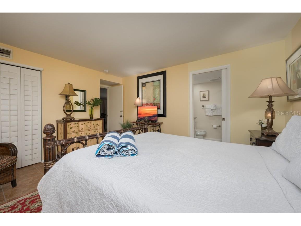 5125 Gulf Of Mexico Drive #4 Longboat Key FL 34228 - GULF OF MEXICO A4645905 image23