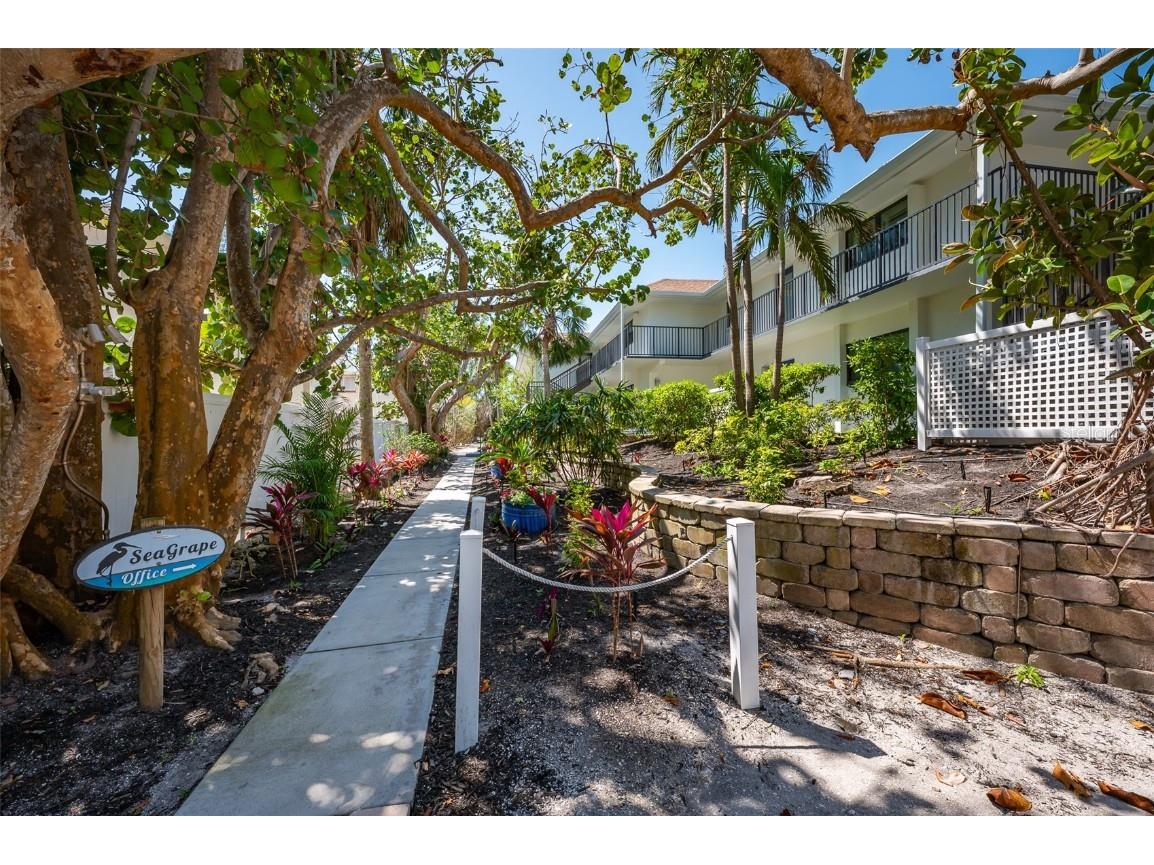 5125 Gulf Of Mexico Drive #4 Longboat Key FL 34228 - GULF OF MEXICO A4645905 image47