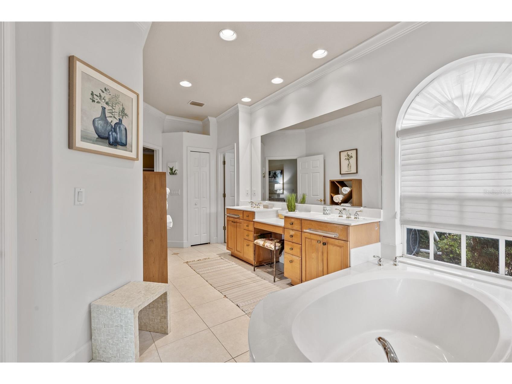 5125 Magnolia Pond Drive Sarasota FL 34233 TB8511616 image42