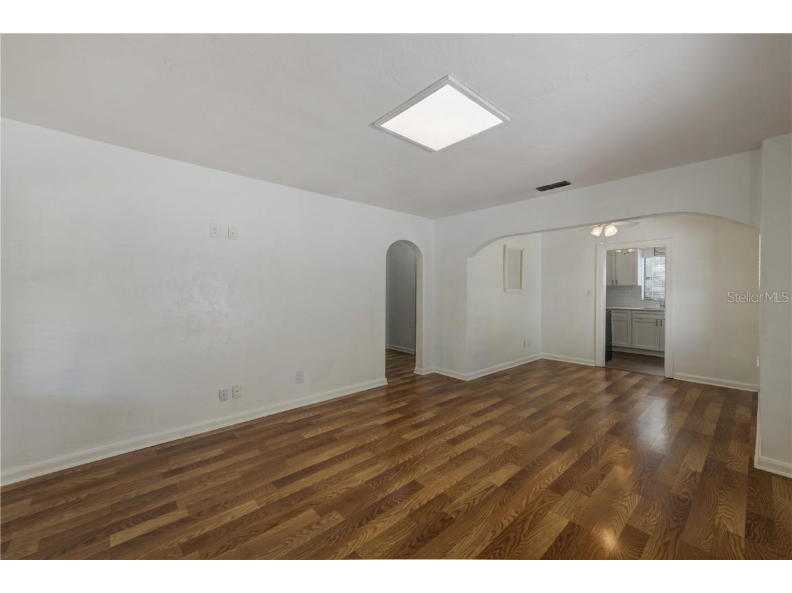 5126 1st Avenue N Saint Petersburg FL 33710 TB8436224 image9