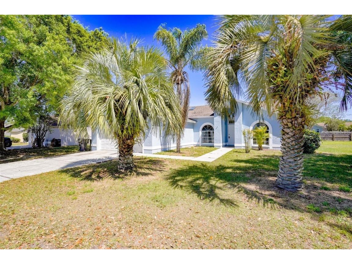 5126 Martinique Drive Lakeland FL 33812 P4927433 image1