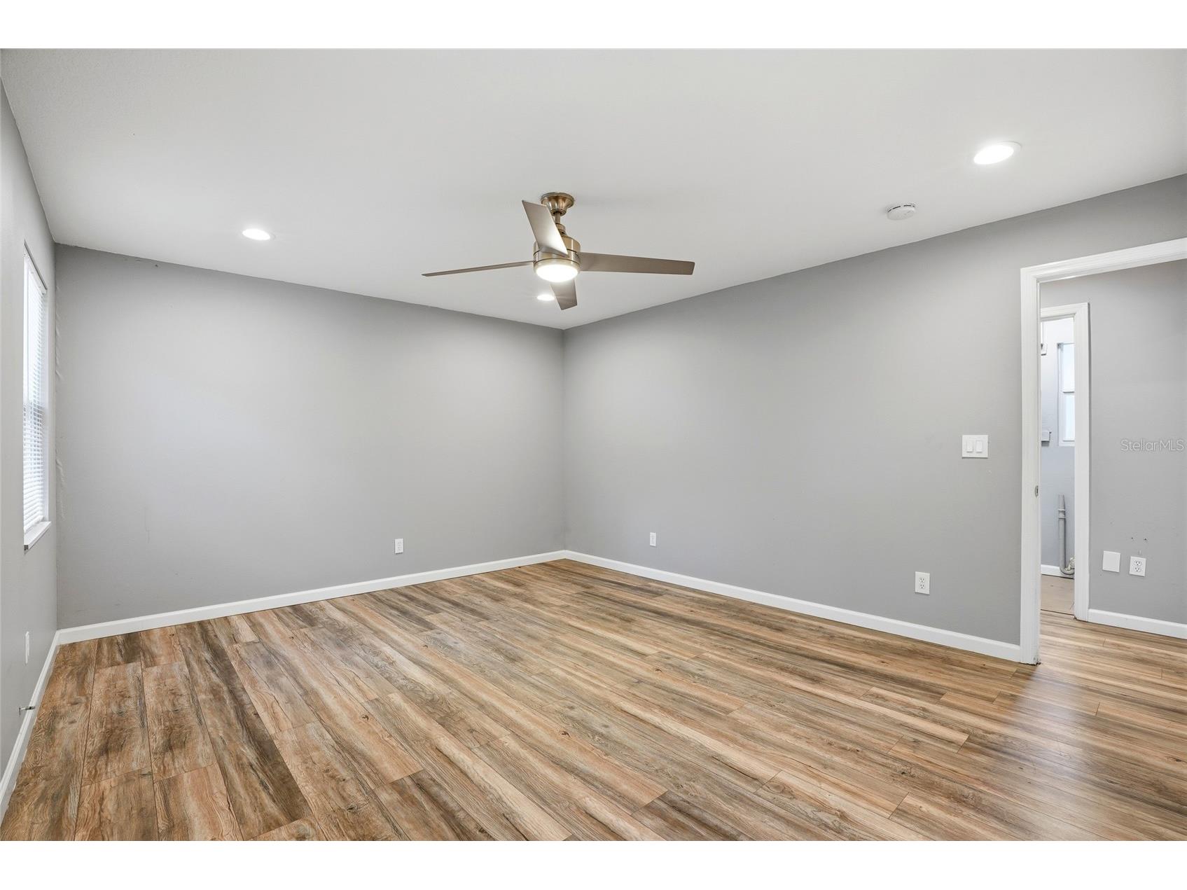 5127 4th Avenue S Saint Petersburg FL 33707 TB8505839 image15