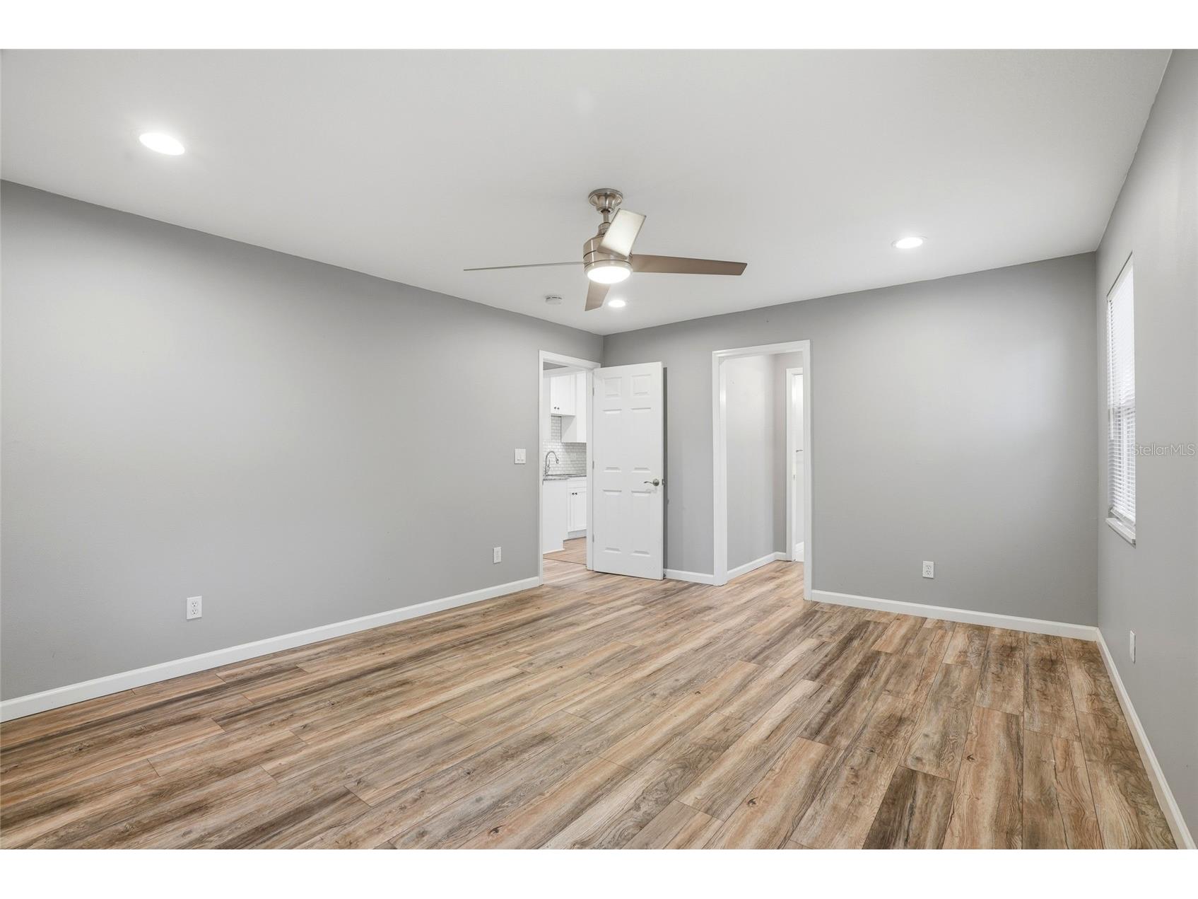 5127 4th Avenue S Saint Petersburg FL 33707 TB8505839 image16