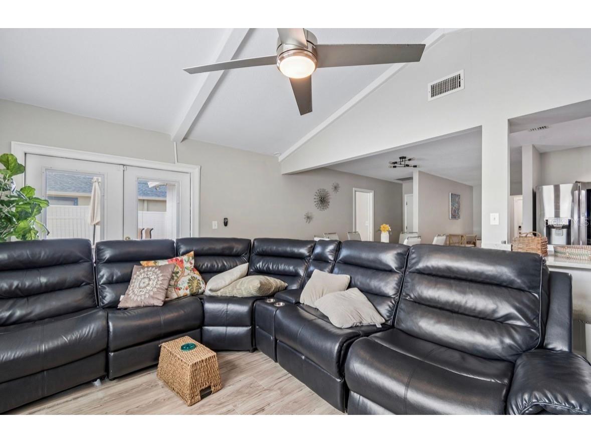 5127 Caesar Way S Saint Petersburg FL 33712 TB8520333 image20