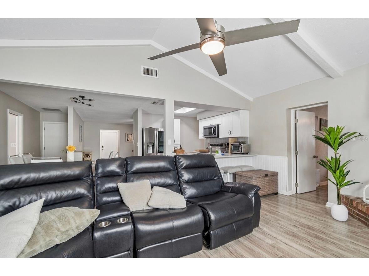 5127 Caesar Way S Saint Petersburg FL 33712 TB8520333 image24