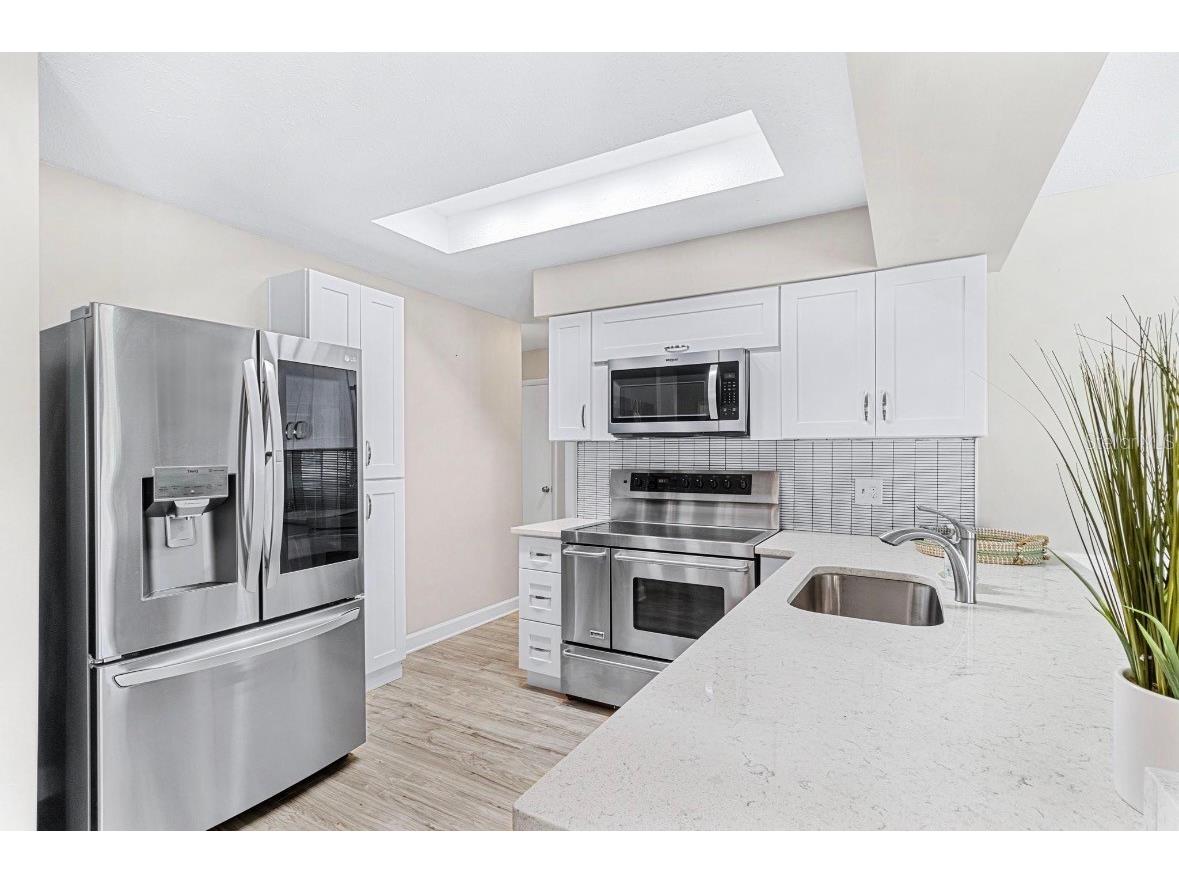 5127 Caesar Way S Saint Petersburg FL 33712 TB8520333 image4