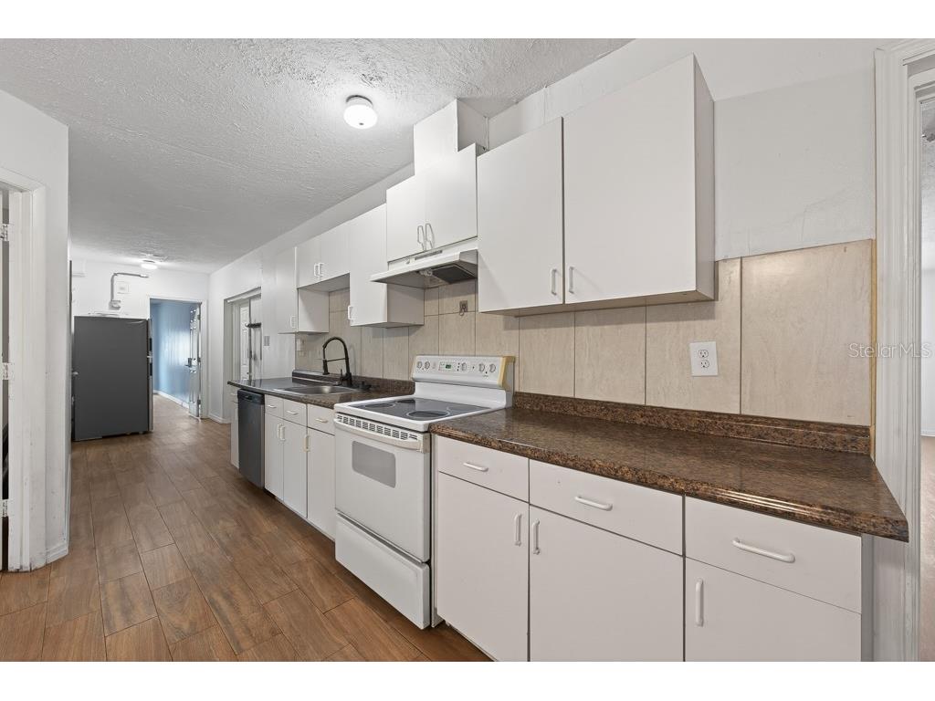 5127 Pine Street Seffner FL 33584 TB8516203 image36