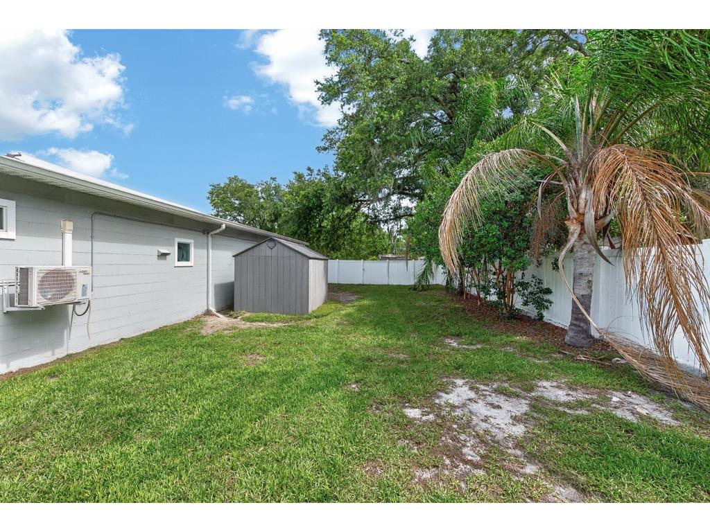 5127 Pine Street Seffner FL 33584 TB8516203 image46
