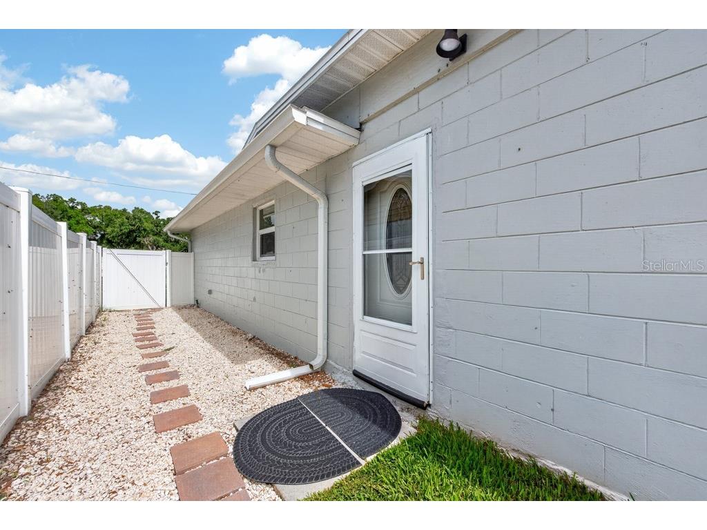 5127 Pine Street Seffner FL 33584 TB8516203 image48