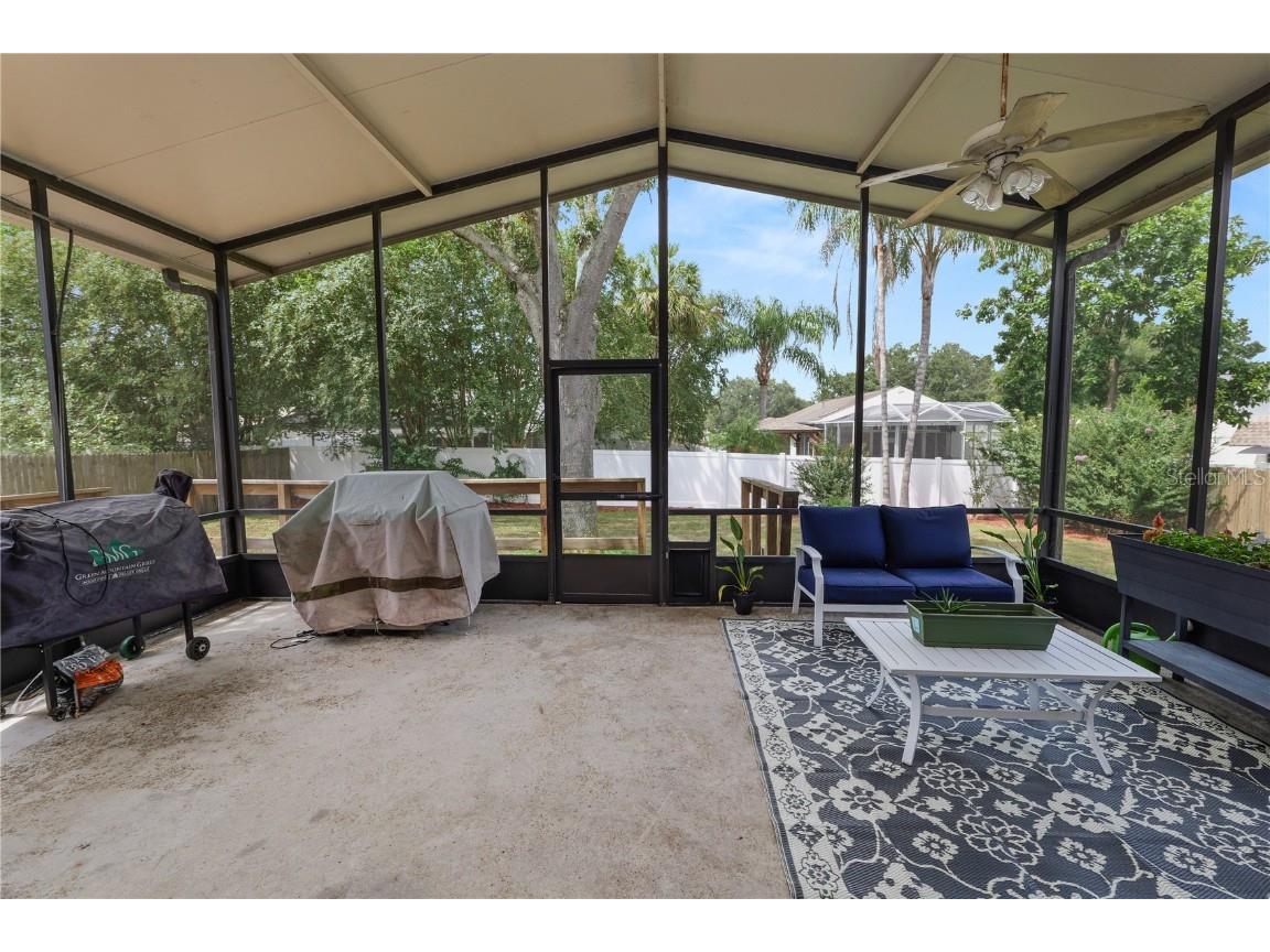 5127 St Lucia Drive Lakeland FL 33812 L4947547 image1