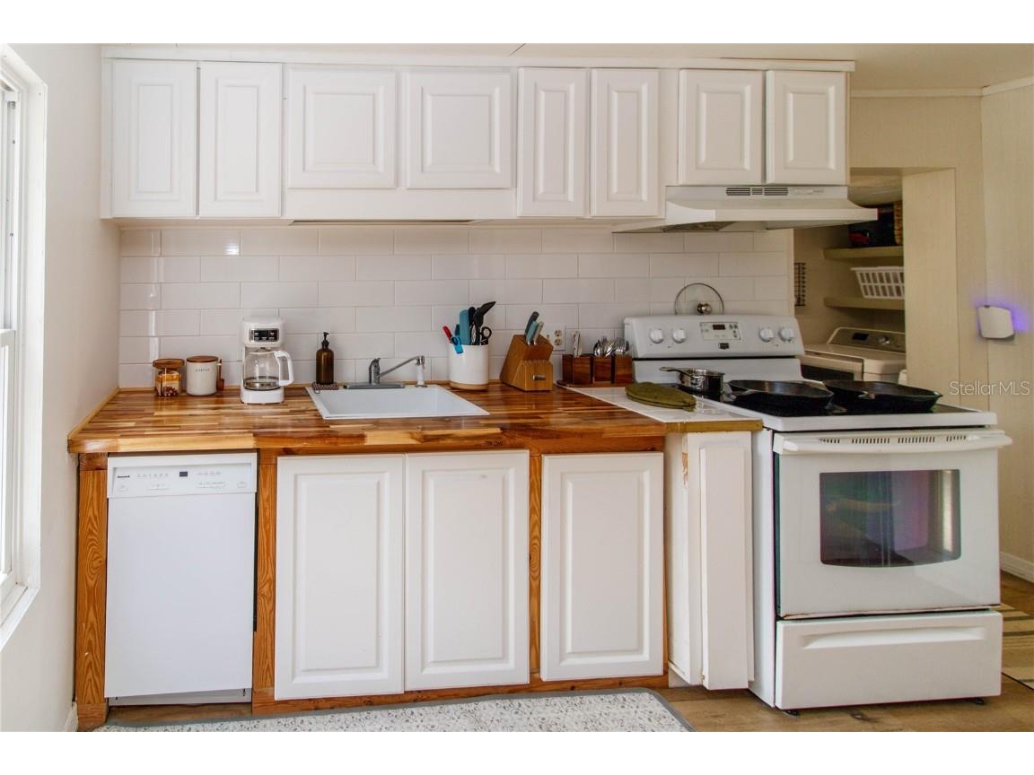 5127 Yearling Avenue Weeki Wachee FL 34607 TB8455324 image9