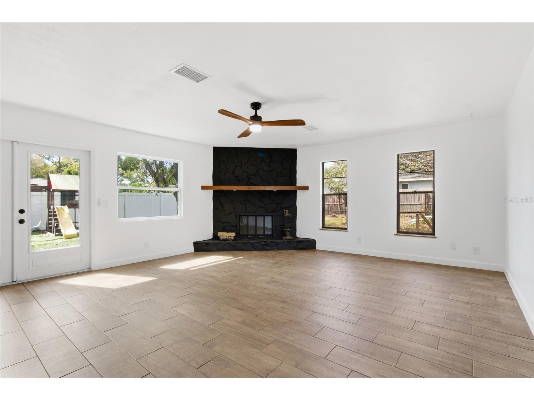 5128 18th Street N Saint Petersburg FL 33714 TB8475443 image8