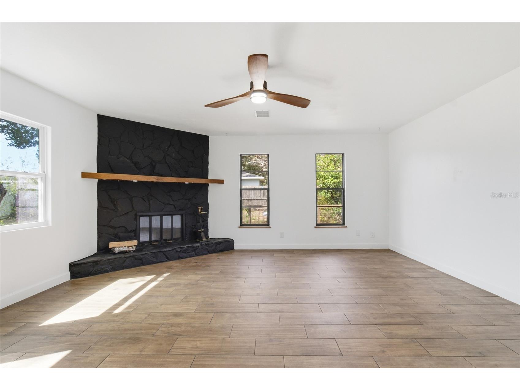 5128 18th Street N Saint Petersburg FL 33714 TB8475443 image9