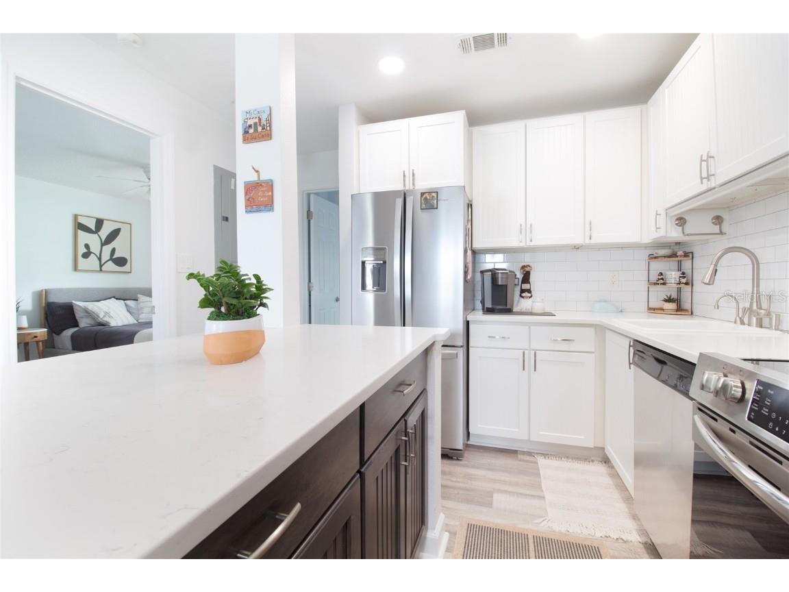 5129 SE Salmon Drive SE #A Saint Petersburg FL 33705 - TAMPA BAY & LITTLE BAYOU TB8457097 image12