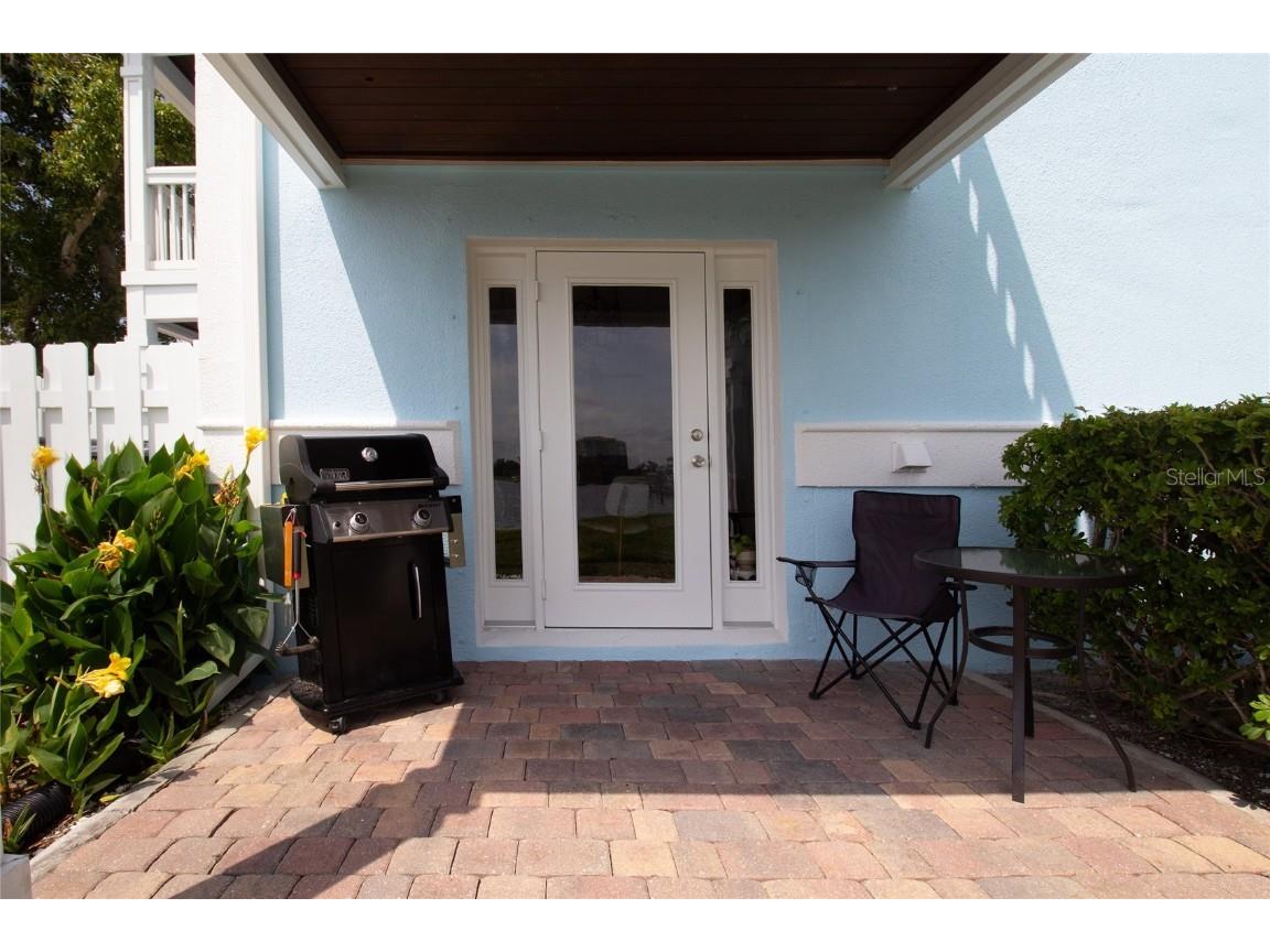 5129 SE Salmon Drive SE #A Saint Petersburg FL 33705 - TAMPA BAY & LITTLE BAYOU TB8457097 image3