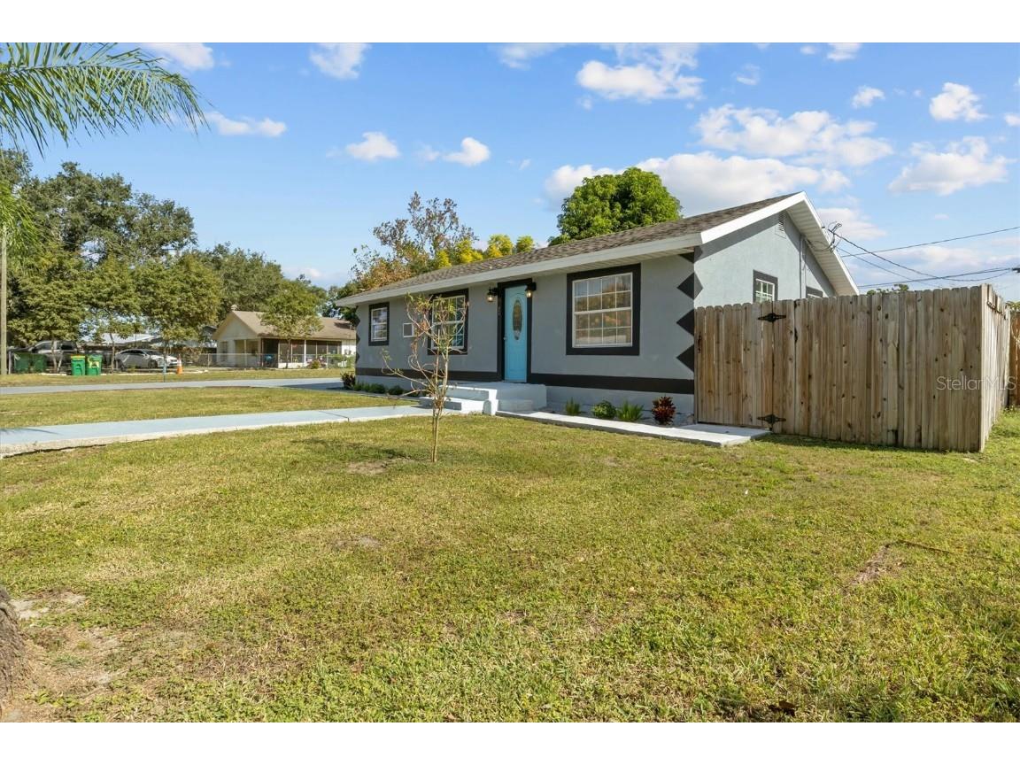 513 5th Street Dundee FL 33838 P4937007 image2