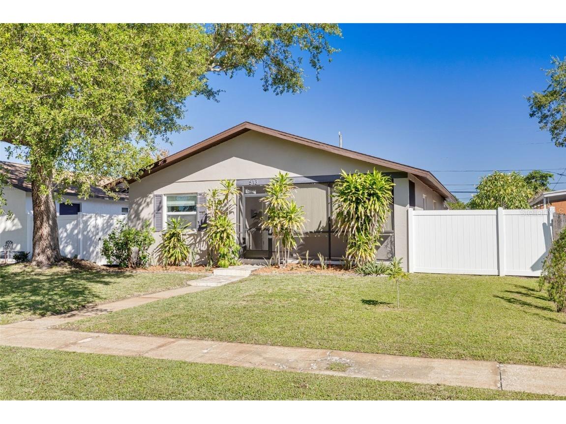 513 89th Avenue N Saint Petersburg FL 33702 TB8438824 image1