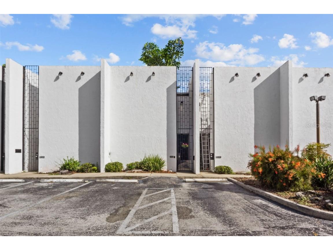 513 Avenue B NW Winter Haven FL 33881 P4927639 image1