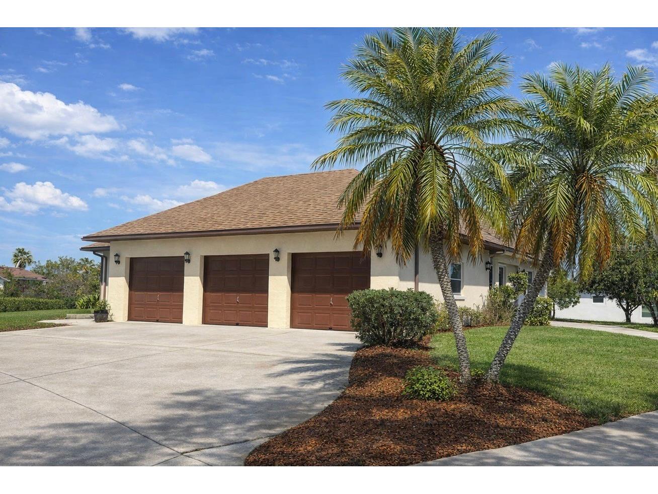 513 Bar Drive Poinciana FL 34759 L4959781 image1