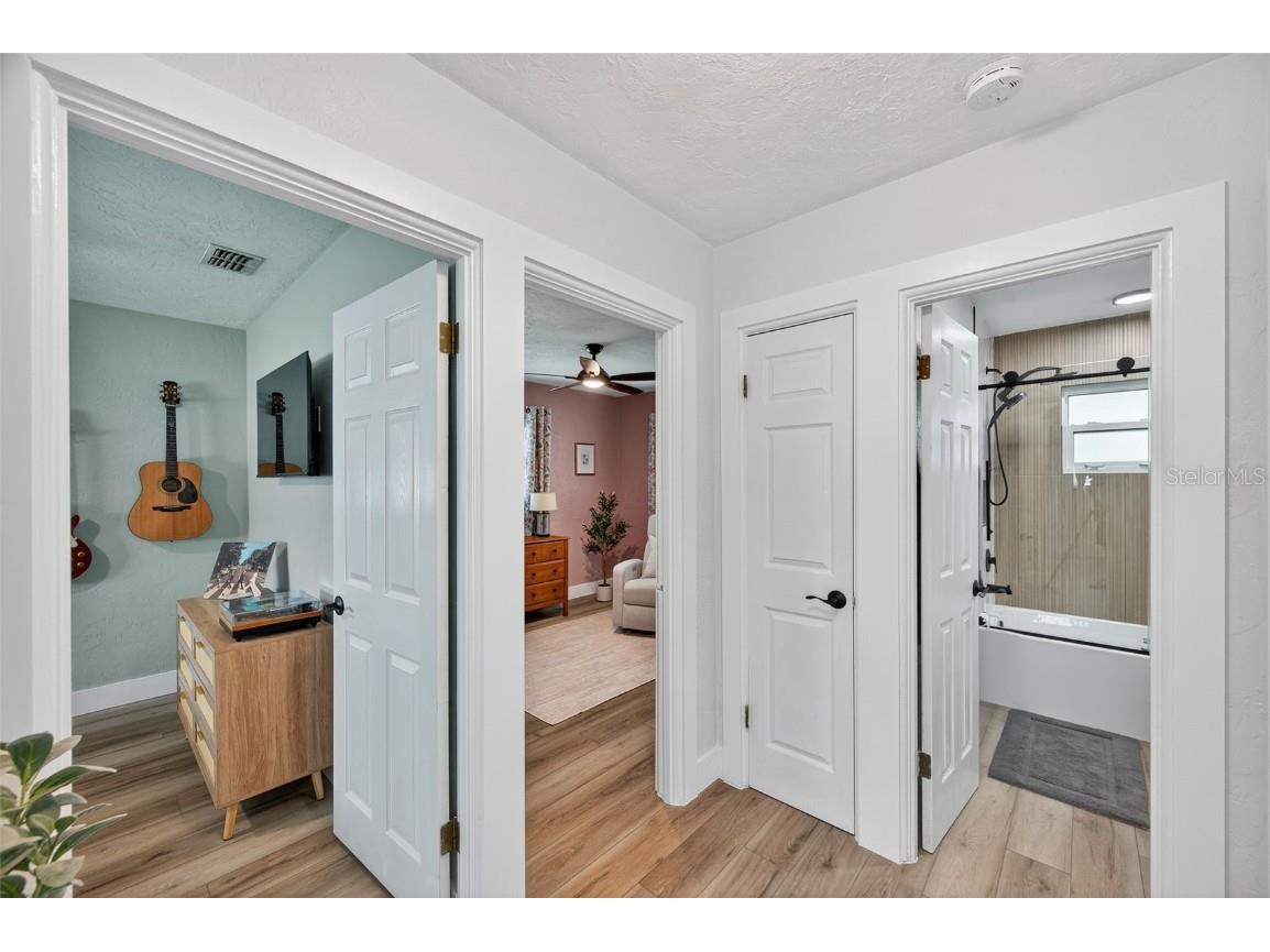 513 Dolphin Avenue SE Saint Petersburg FL 33705 TB8450798 image14