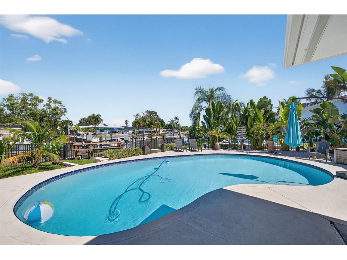 513 Dolphin Avenue SE Saint Petersburg FL 33705 TB8450798 image39