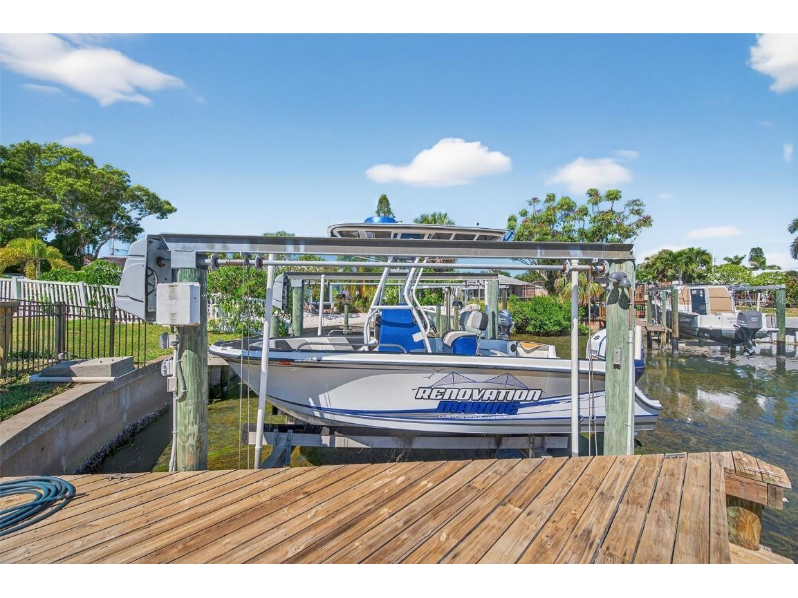 513 Dolphin Avenue SE Saint Petersburg FL 33705 TB8450798 image48