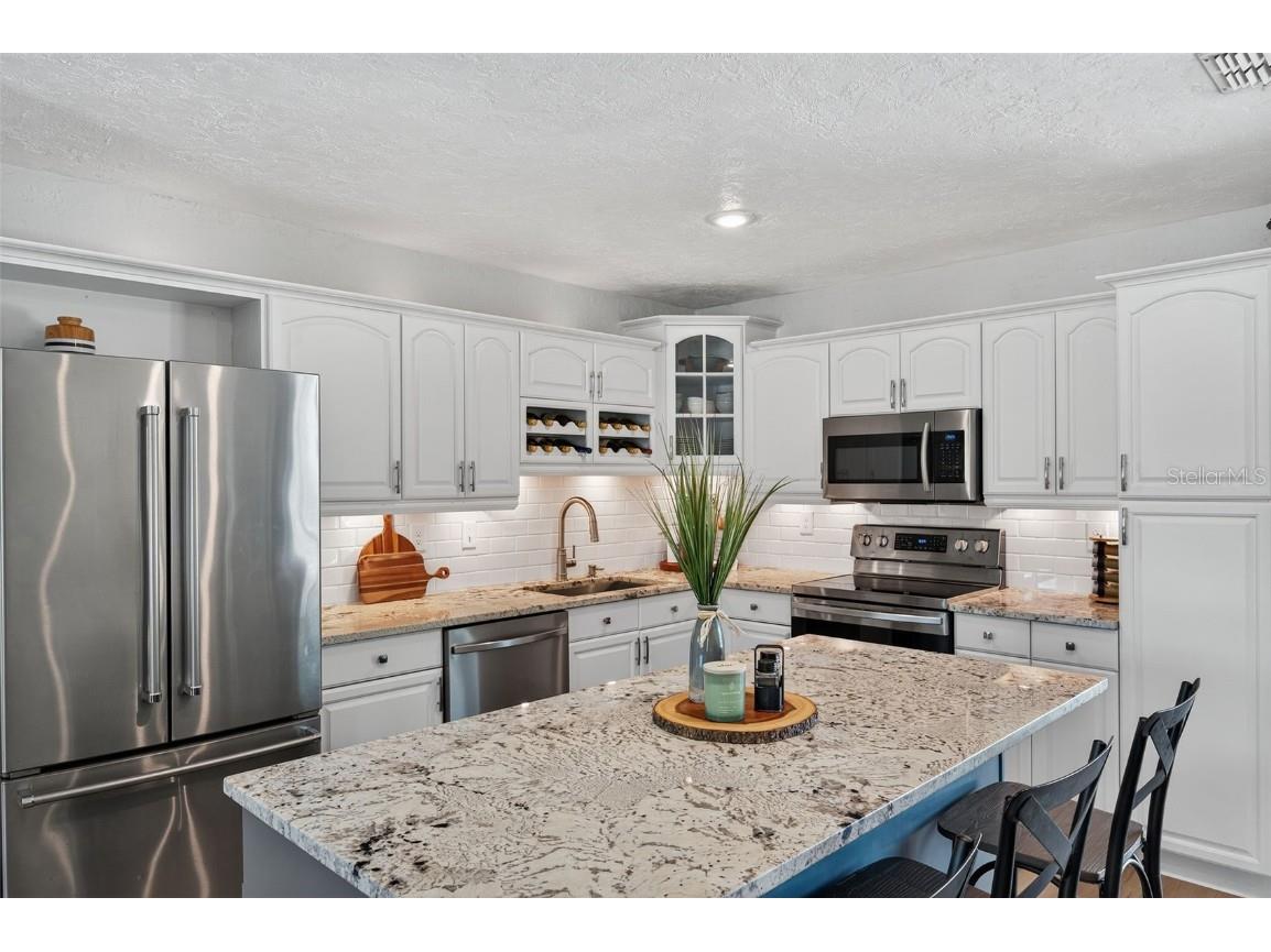 513 Dolphin Avenue SE Saint Petersburg FL 33705 TB8450798 image7