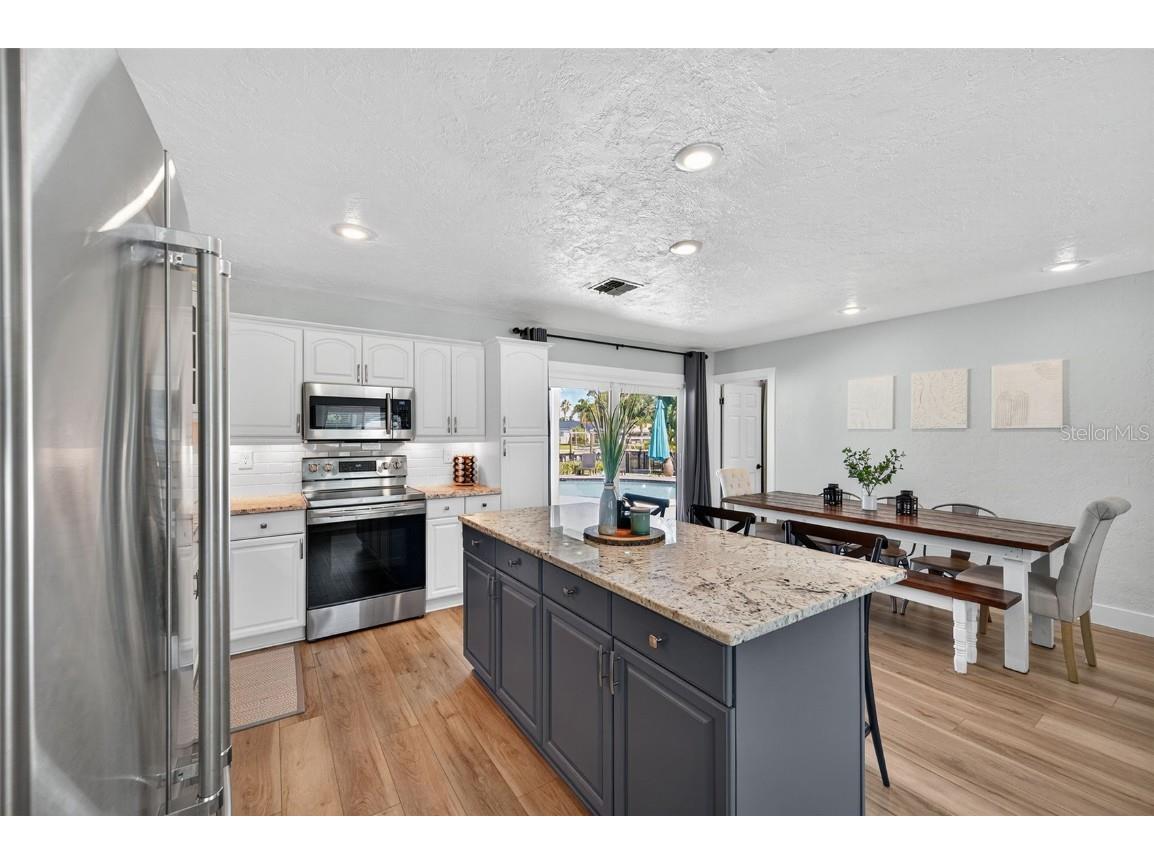 513 Dolphin Avenue SE Saint Petersburg FL 33705 TB8450798 image8