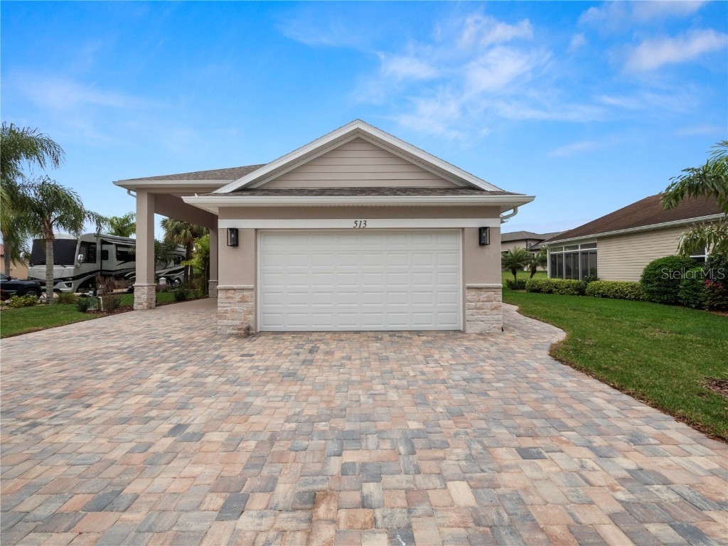 513 Meandering Way Polk City FL 33868 L4943189 image1