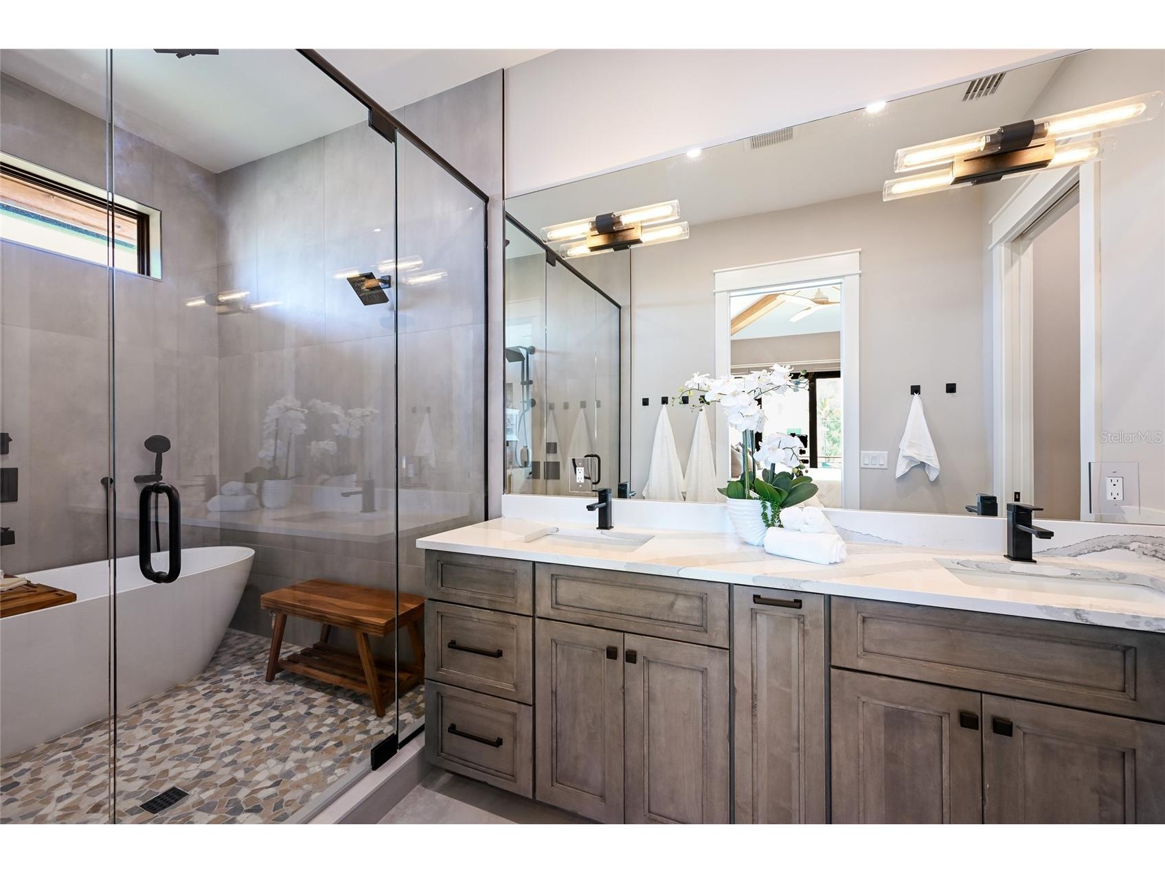513 N Bay Boulevard Anna Maria FL 34216 A4691979 image45