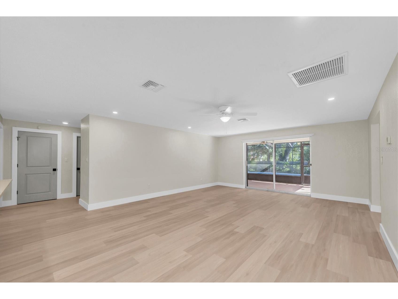 513 Oakwood Boulevard Oldsmar FL 34677 TB8452178 image14