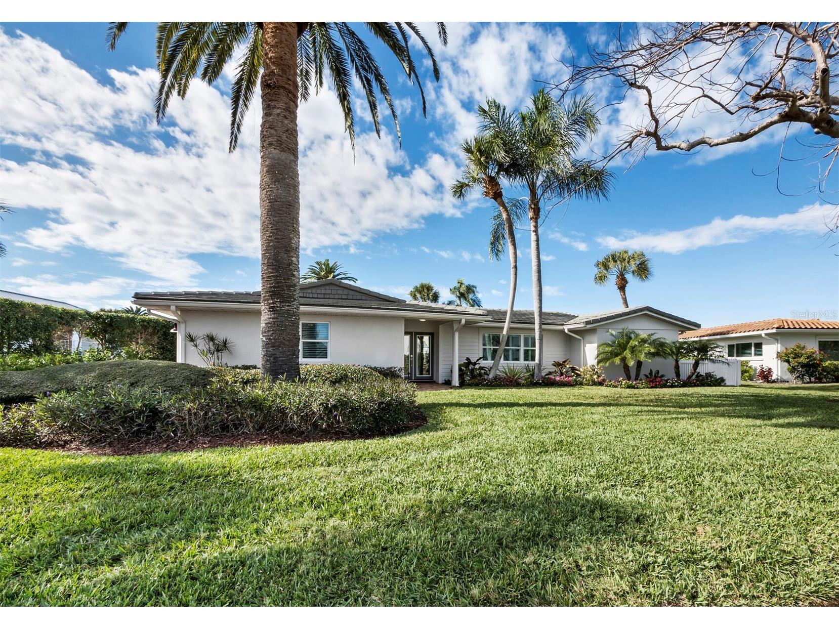 513 Outrigger Lane Longboat Key FL 34228 - SARASOTA BAY A4679941 image1