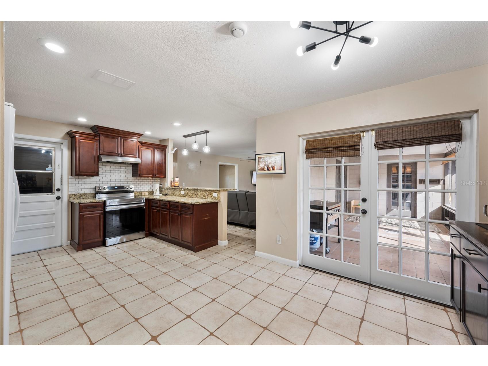 513 Queens Loop N Lakeland FL 33803 L4959446 image13