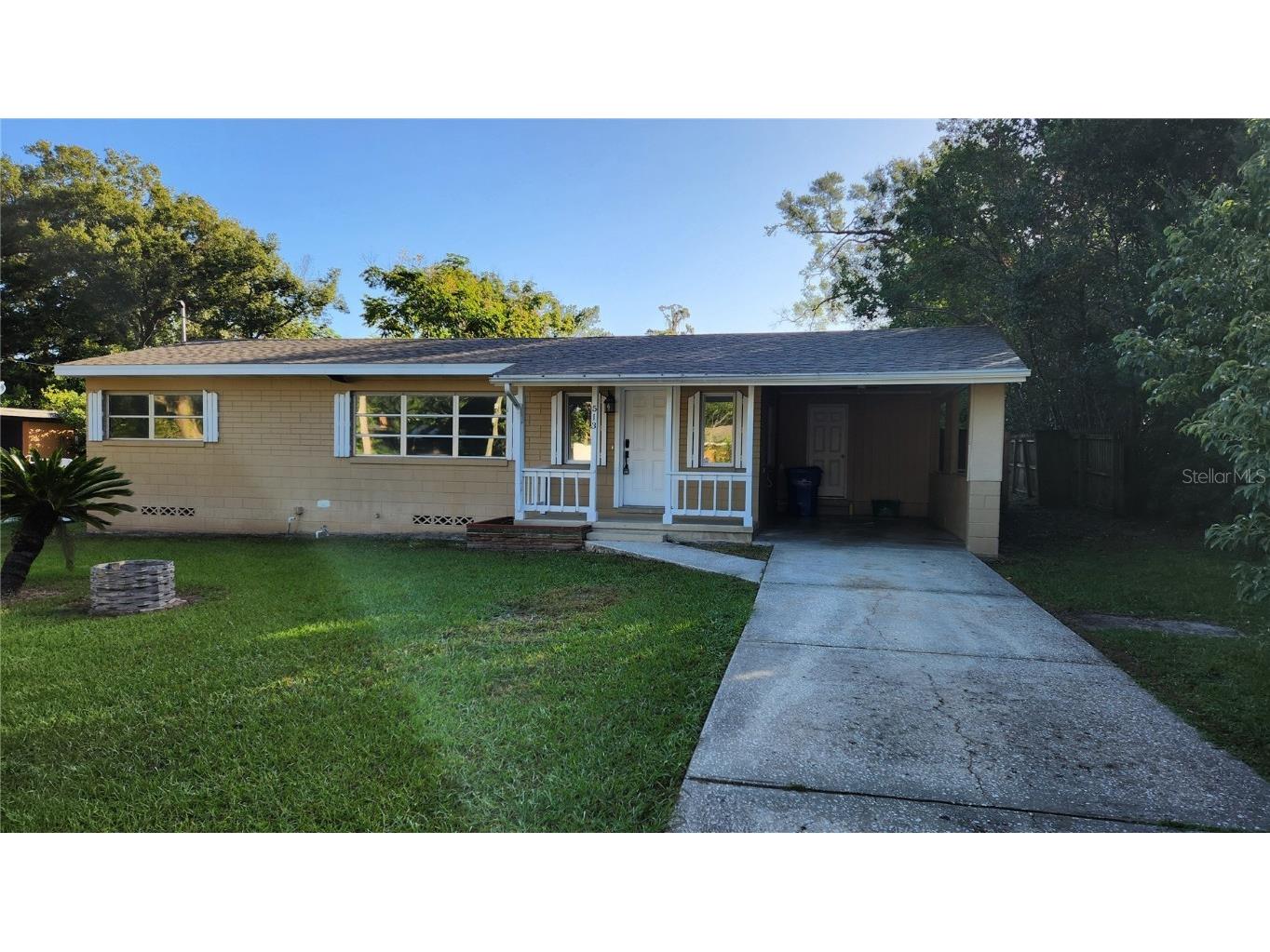 513 S Brooks Avenue Deland FL 32720 G5088865 image1