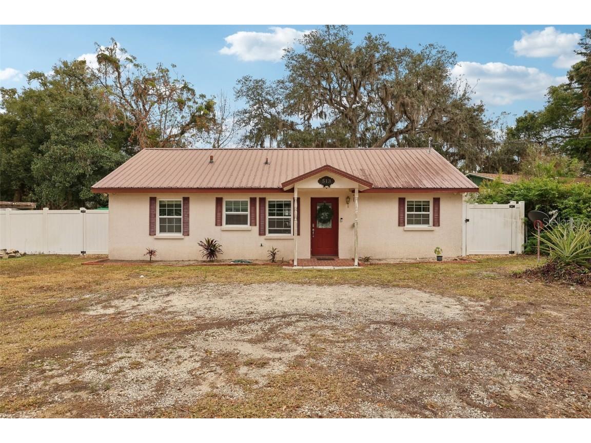 513 Seminole Avenue Fruitland Park FL 34731 O6271535 image1
