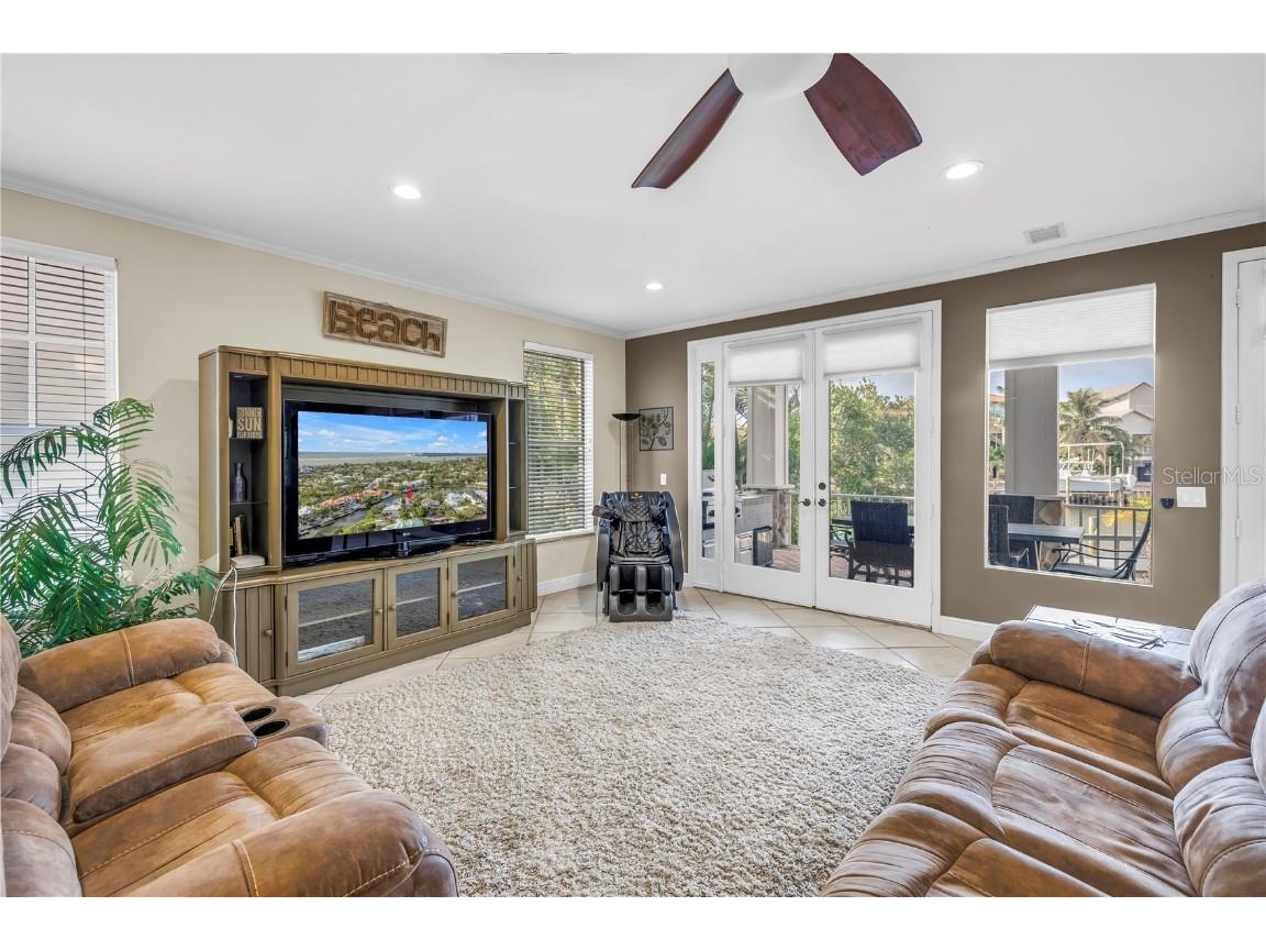 513 Venice Lane Sarasota FL 34242 A4671178 image13