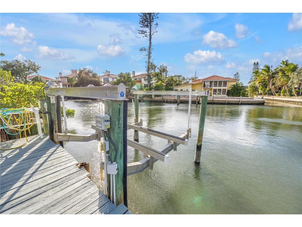 513 Venice Lane Sarasota FL 34242 A4671178 image85