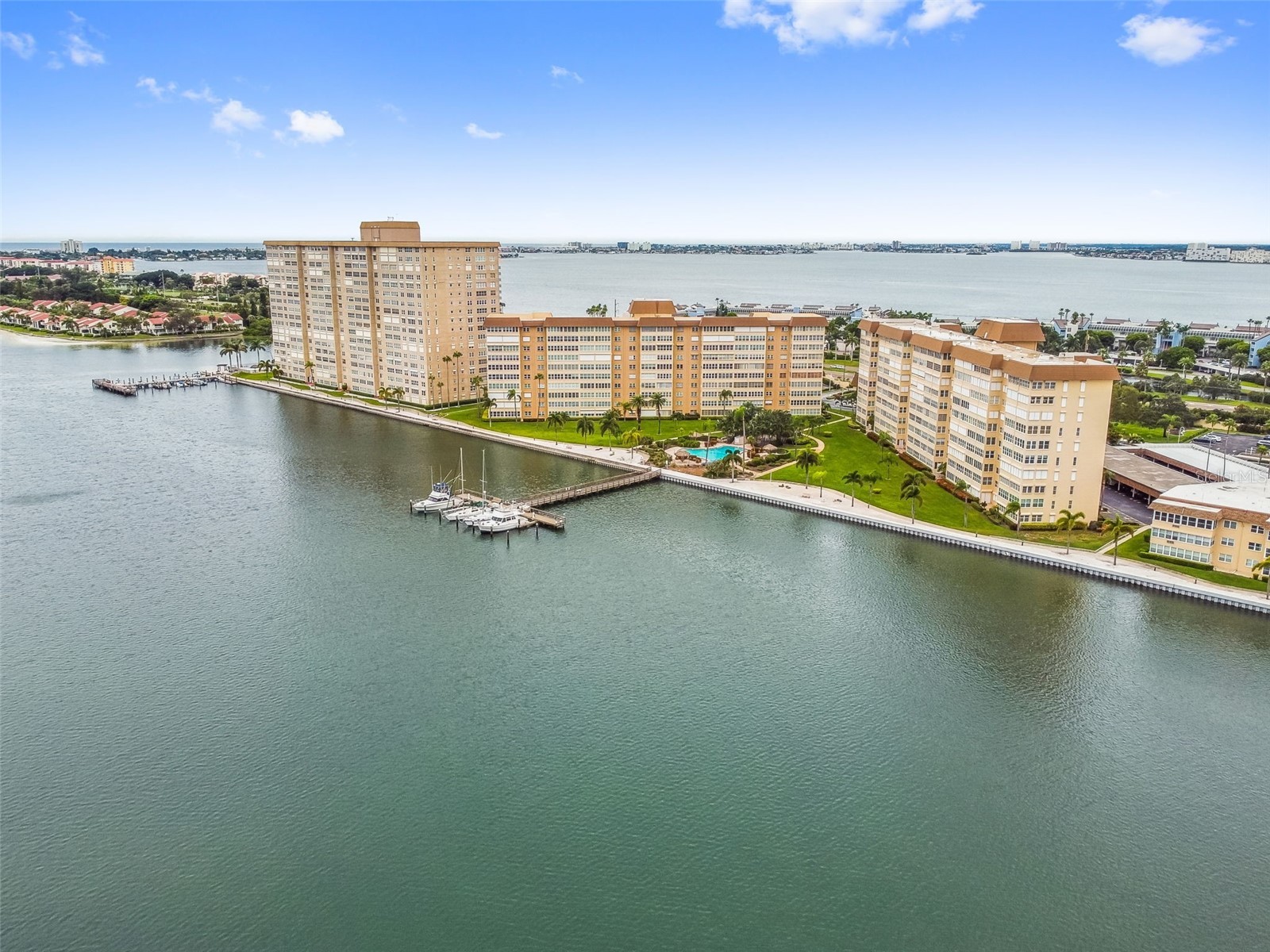 5130 Brittany Drive S #301 Saint Petersburg FL 33715 TB8487038 image2
