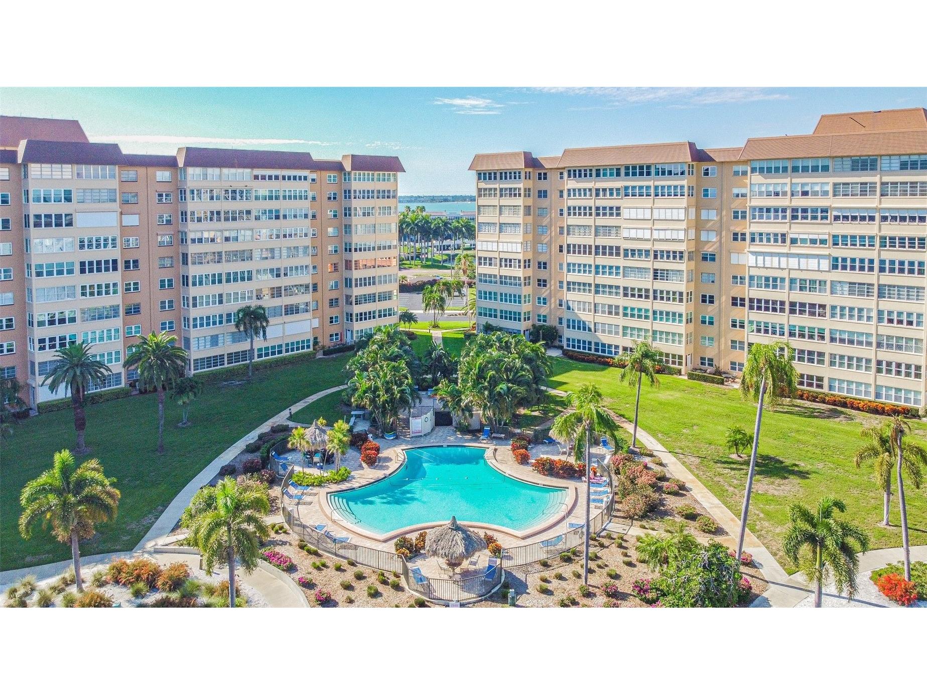 5130 Brittany Drive S #301 Saint Petersburg FL 33715 TB8487038 image3