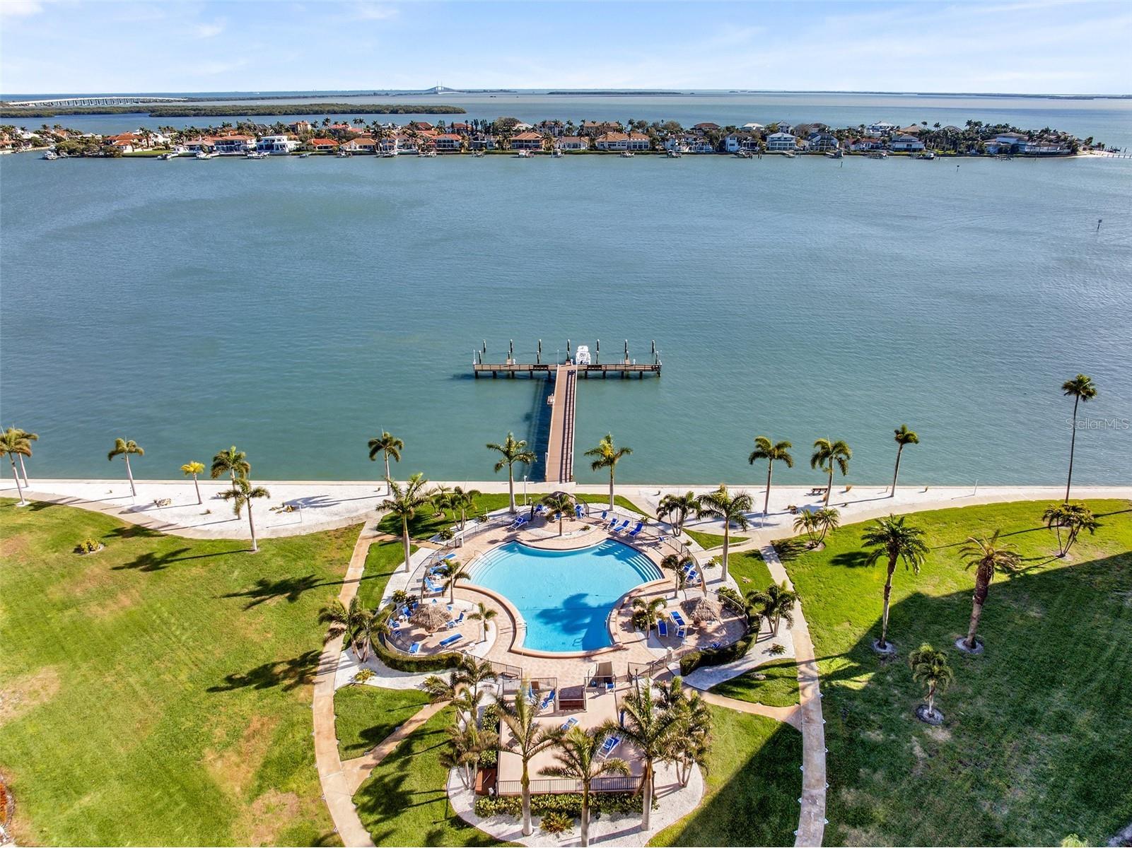 5130 Brittany Drive S #507 Saint Petersburg FL 33715 TB8485132 image1