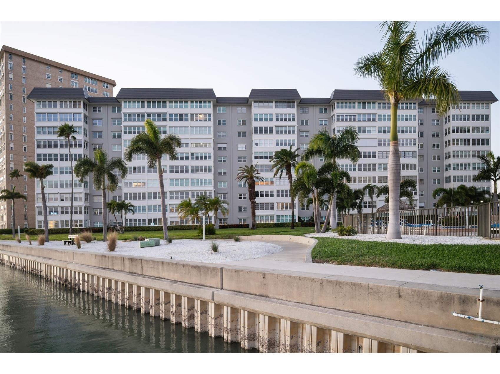 5130 Brittany Drive S #807 Saint Petersburg FL 33715 TB8474921 image17