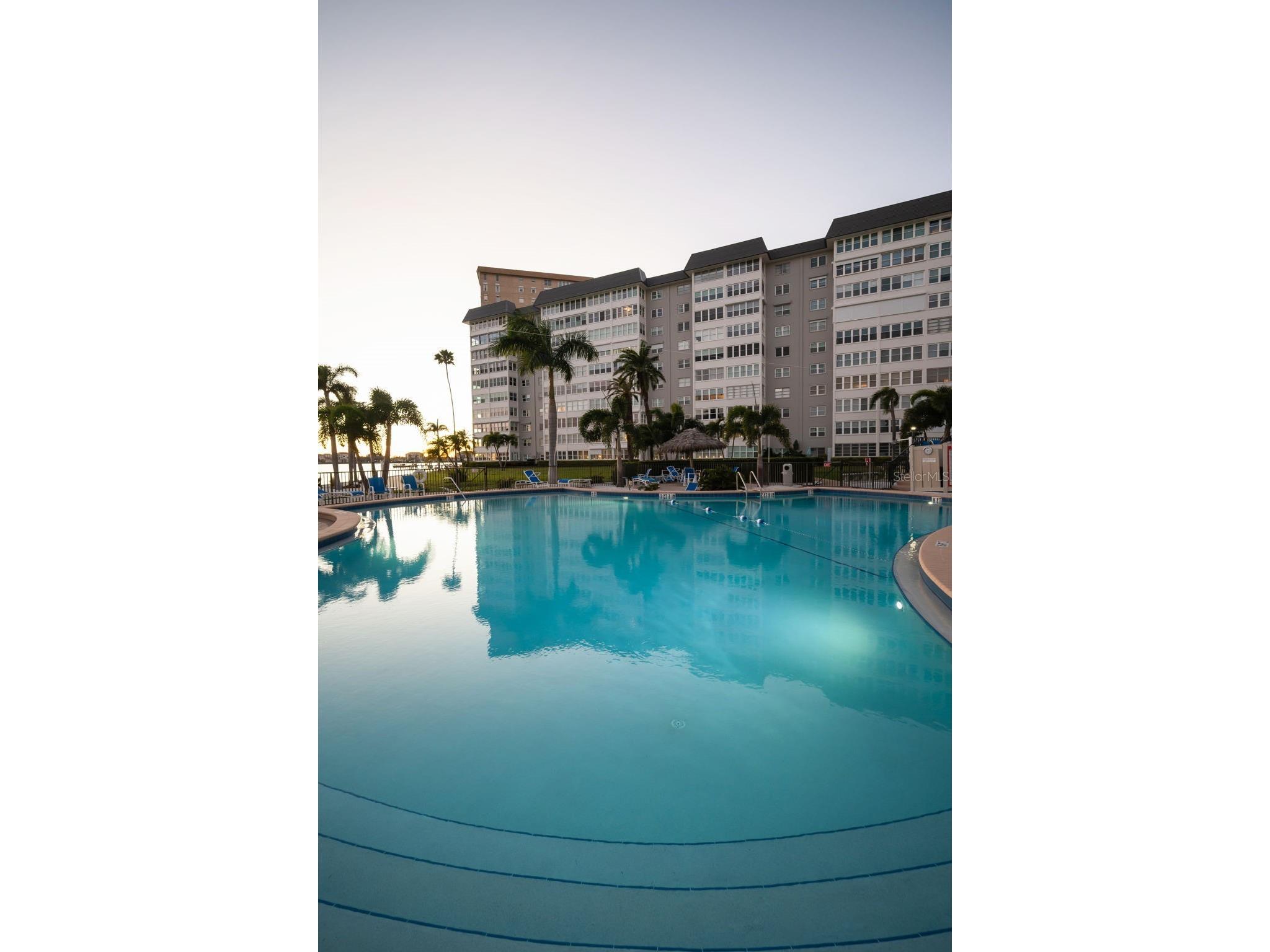 5130 Brittany Drive S #807 Saint Petersburg FL 33715 TB8474921 image18