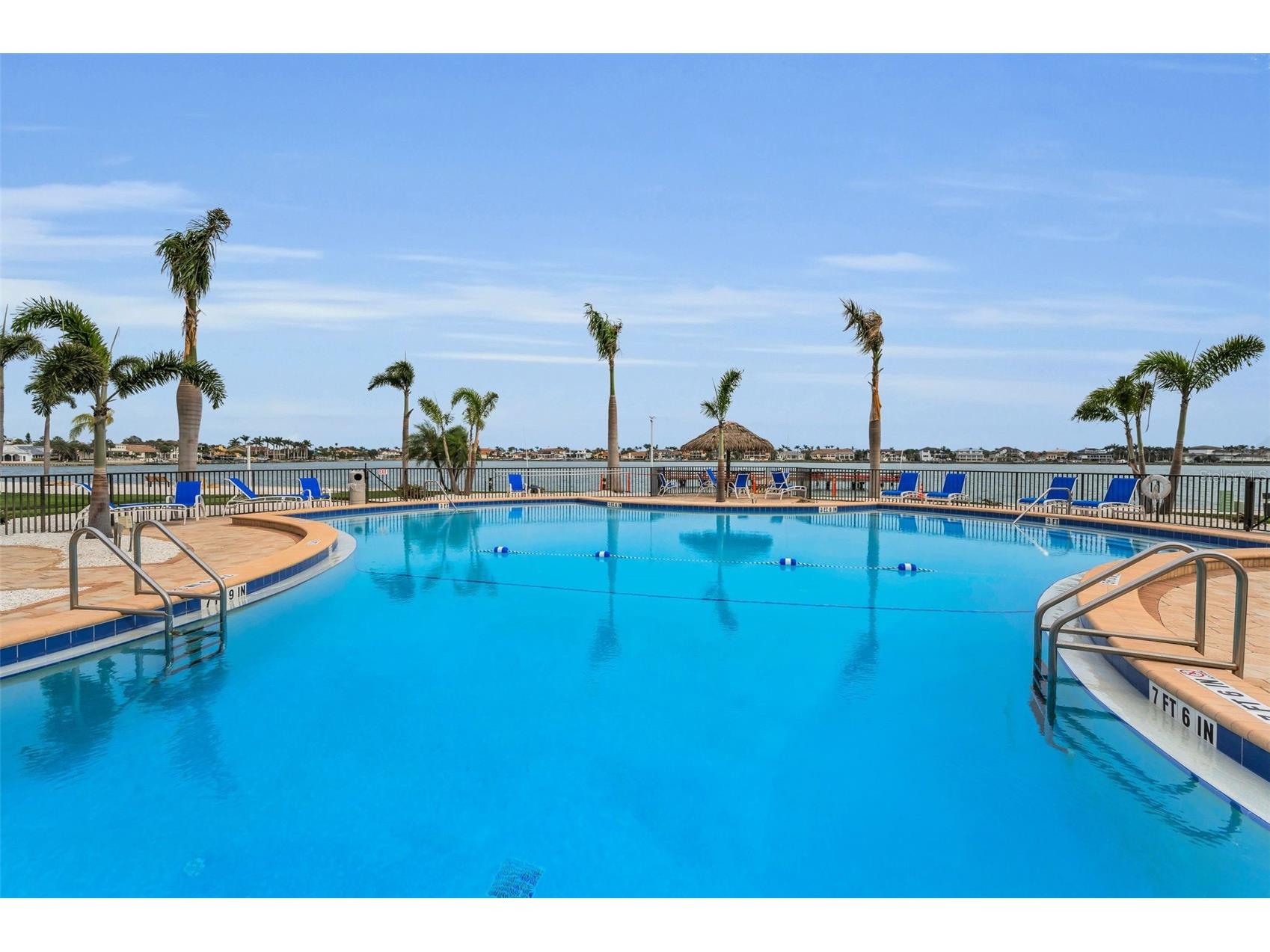 5130 Brittany Drive S #807 Saint Petersburg FL 33715 TB8474921 image26