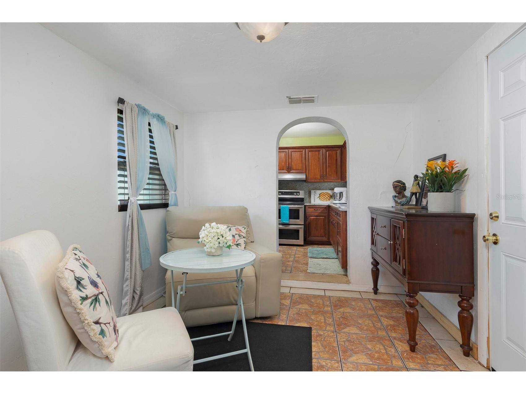 5130 Burlington Avenue N Saint Petersburg FL 33710 TB8528401 image11