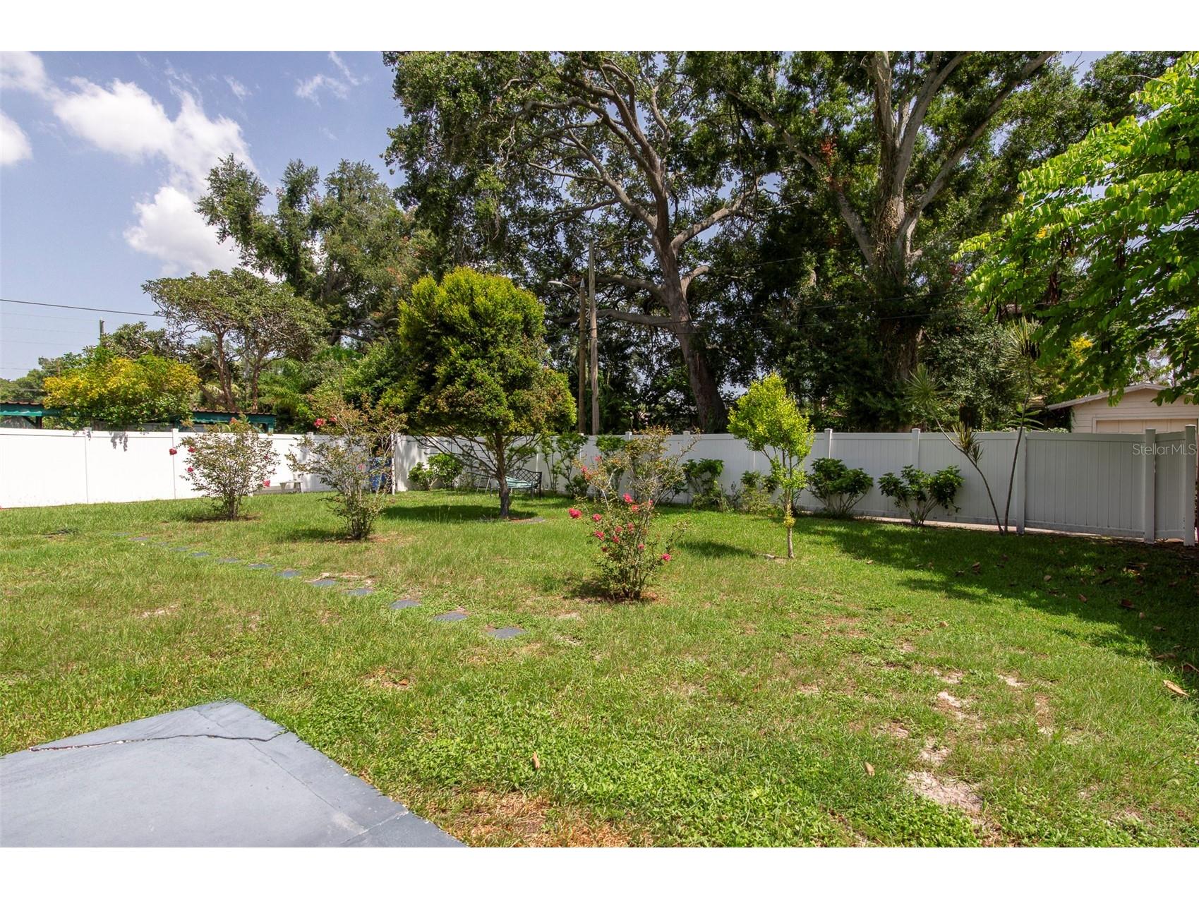 5130 Burlington Avenue N Saint Petersburg FL 33710 TB8528401 image23