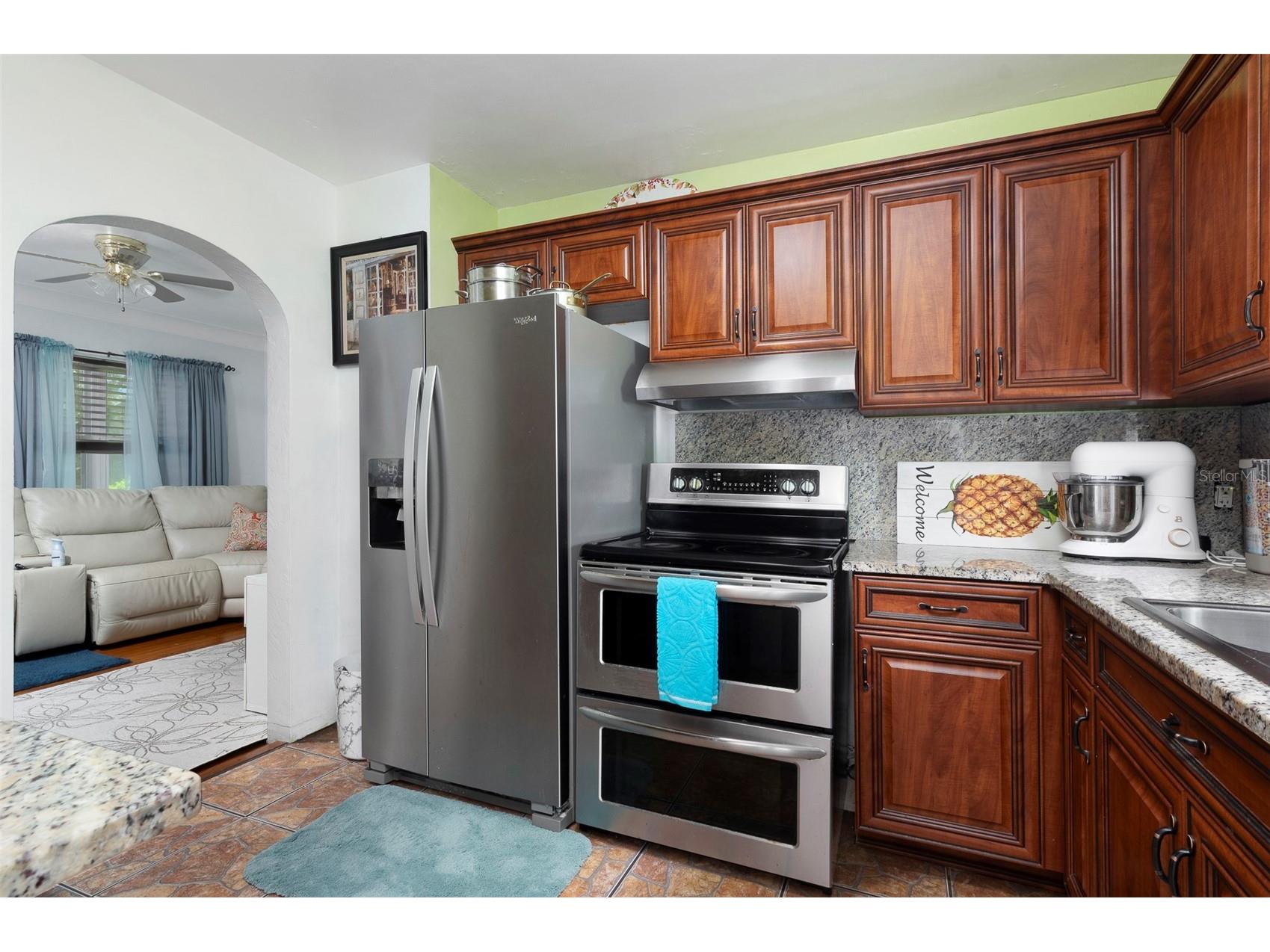 5130 Burlington Avenue N Saint Petersburg FL 33710 TB8528401 image9