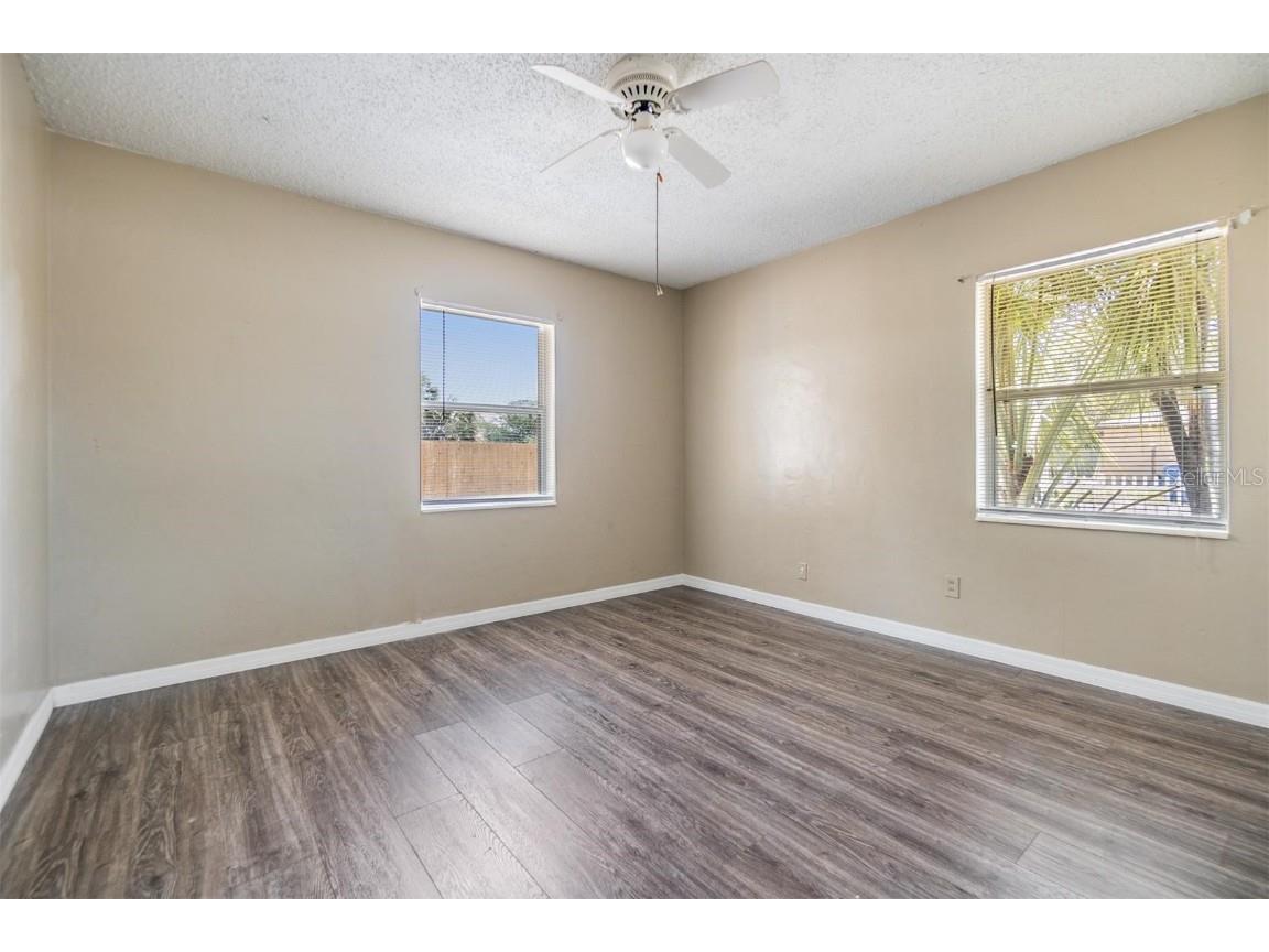 5130 Dr Martin Luther King Jr St S Saint Petersburg FL 33705 TB8342126 image17