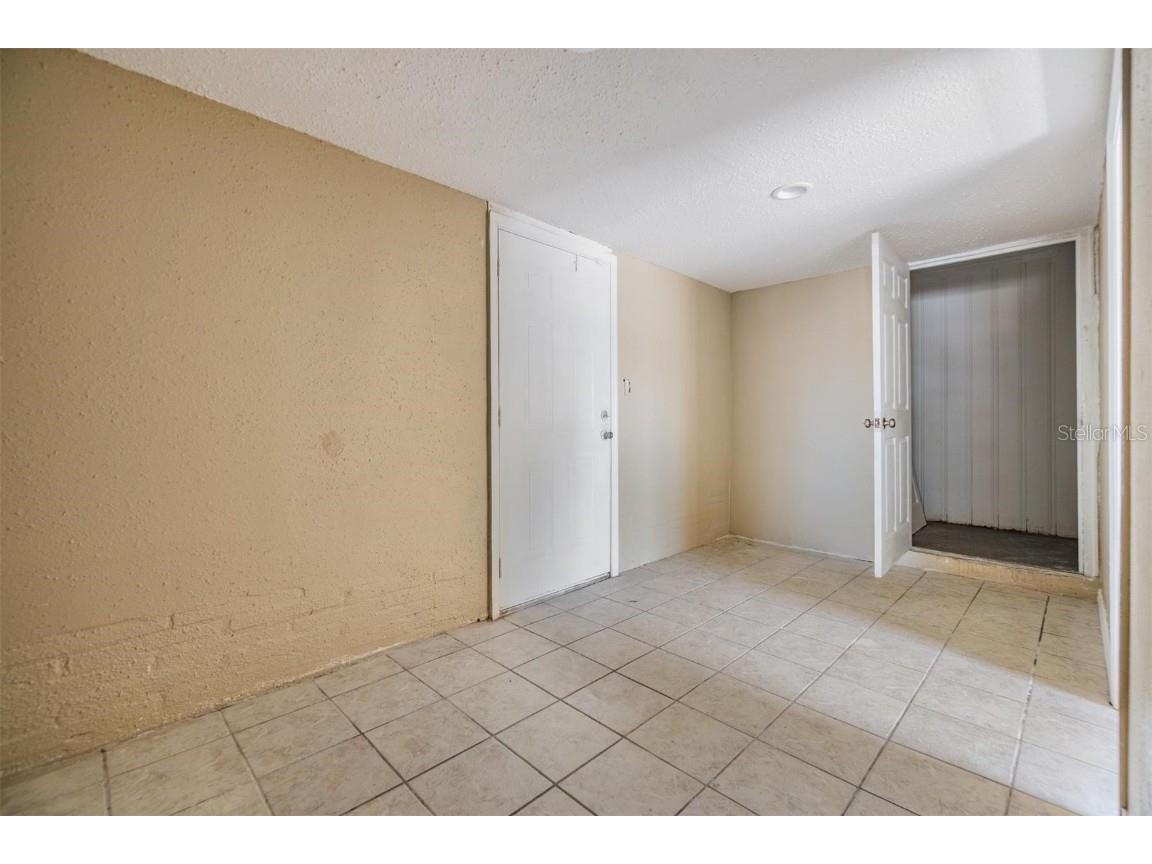 5130 Dr Martin Luther King Jr St S Saint Petersburg FL 33705 TB8342126 image20